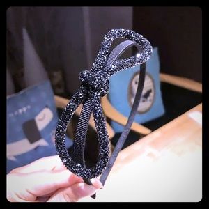 Black Skinny Headband with Bow Sparkle a1